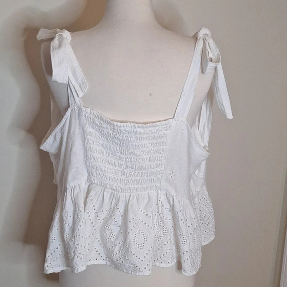 Plus Rosalie Tie-Strap  Top in Geo Eyelet SZ 1X - Picture 9 of 11